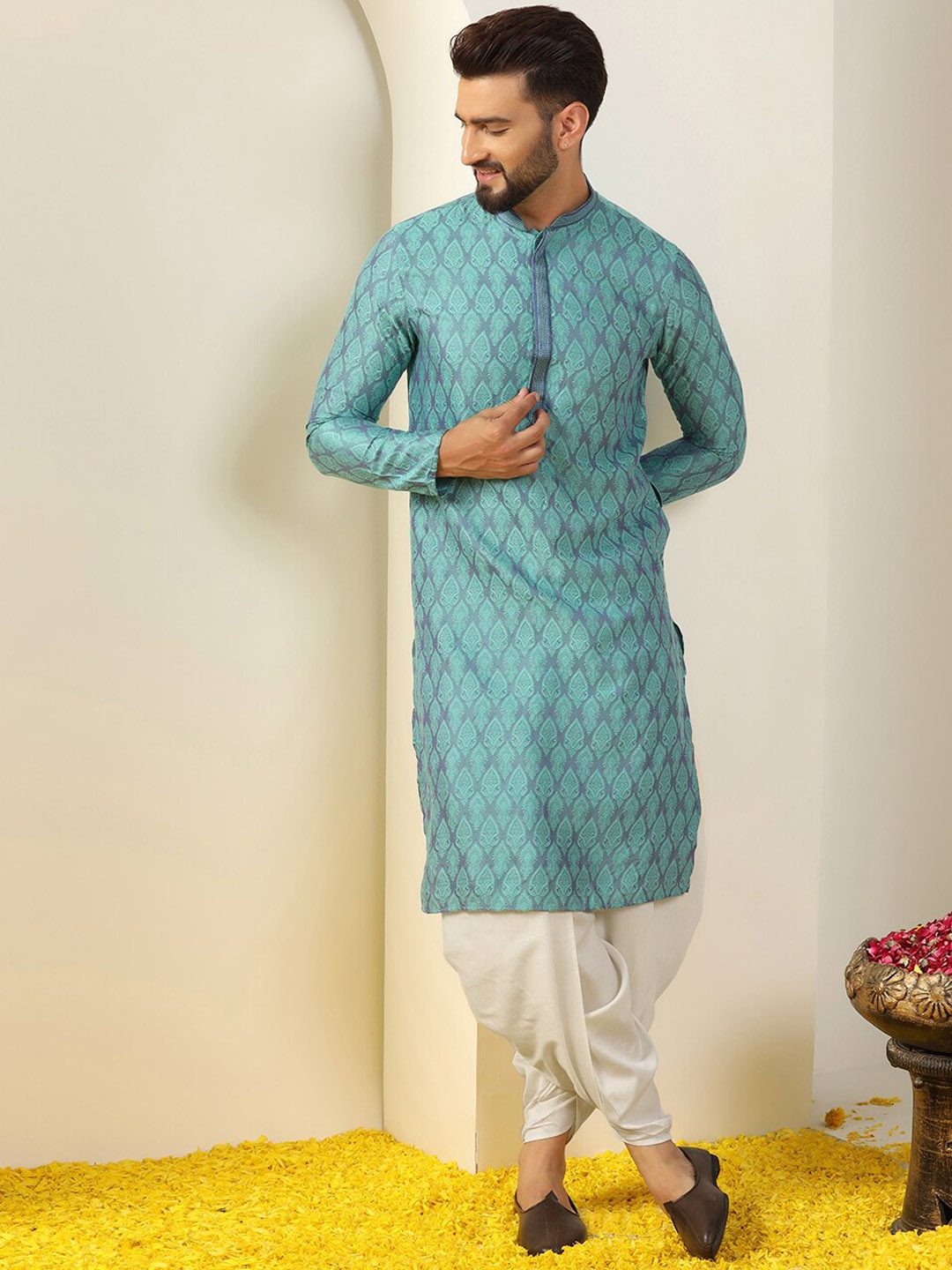 

KISAH Ethnic Motifs Woven Design Mandarin Collar Jacquard Kurta, Blue