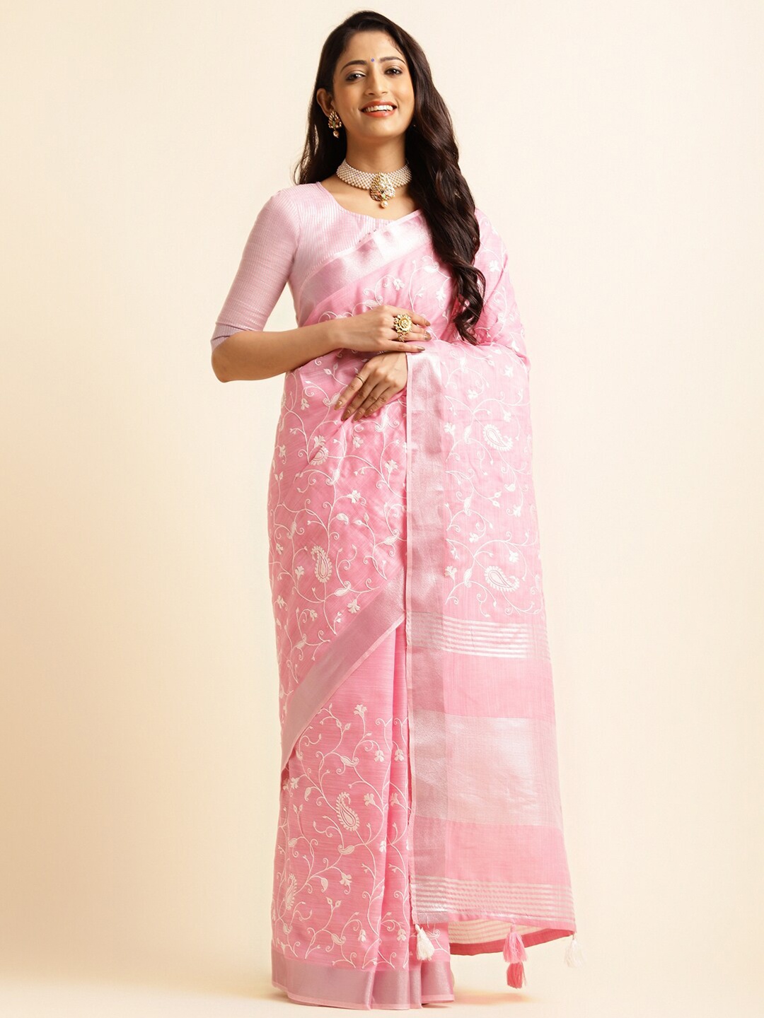 

ALAGINI Floral Embroidered Zari Pure Linen Saree, Pink