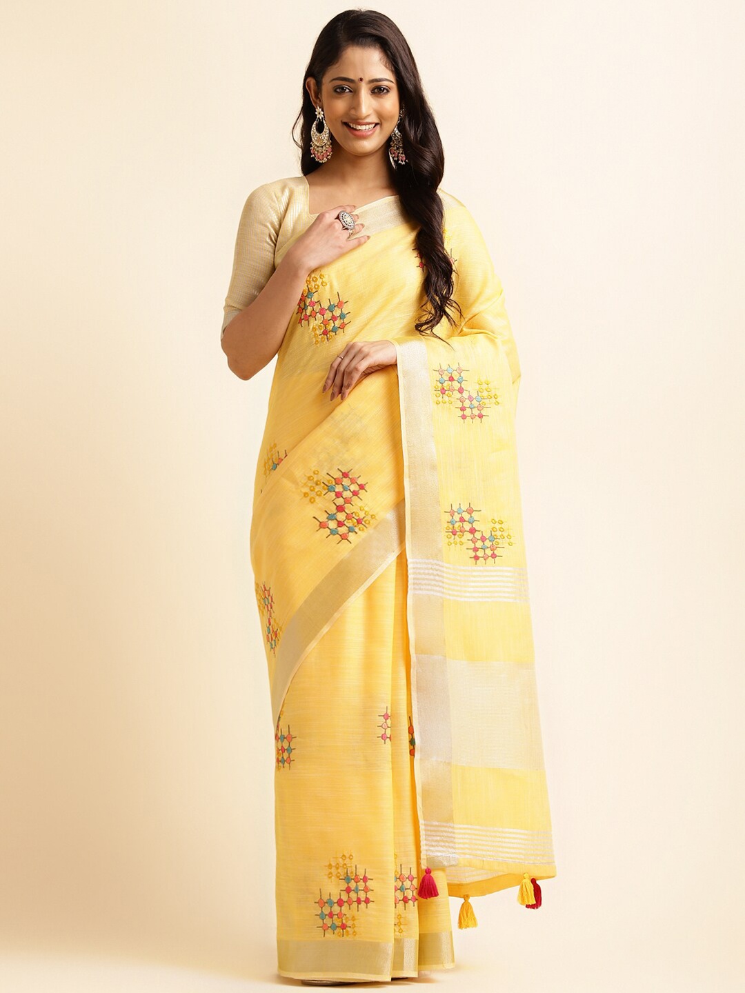

ALAGINI Geometric Embroidered Pure Linen Baluchari Saree, Yellow