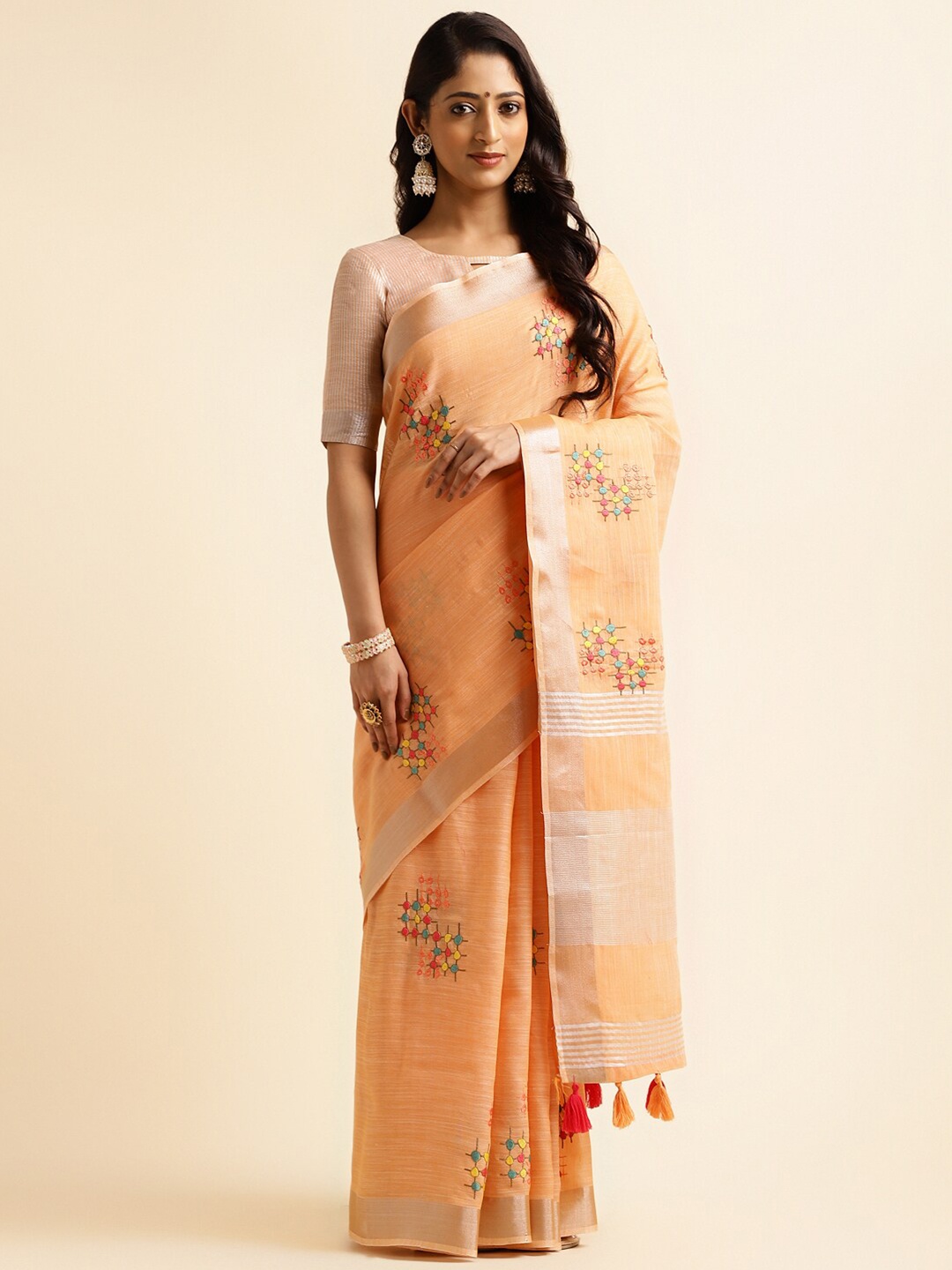 

ALAGINI Geometric Embroidered Zari Detailed Pure Linen Saree, Orange