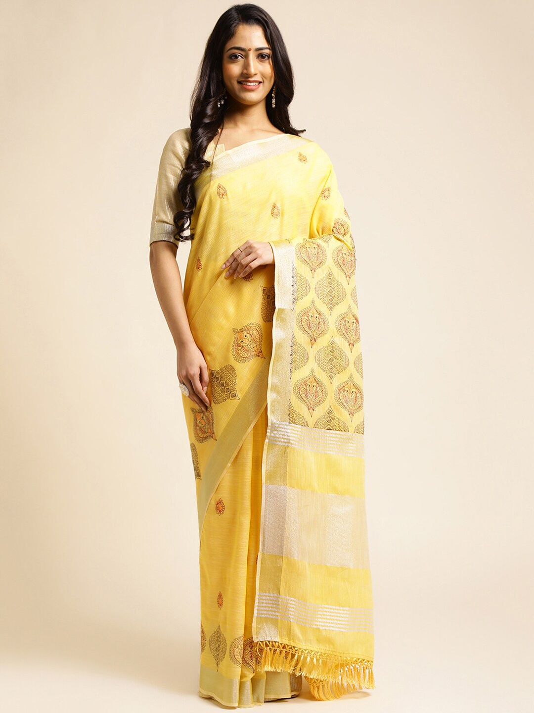 

ALAGINI Ethnic Motifs Embroidered Pure Linen Kasavu Saree, Yellow