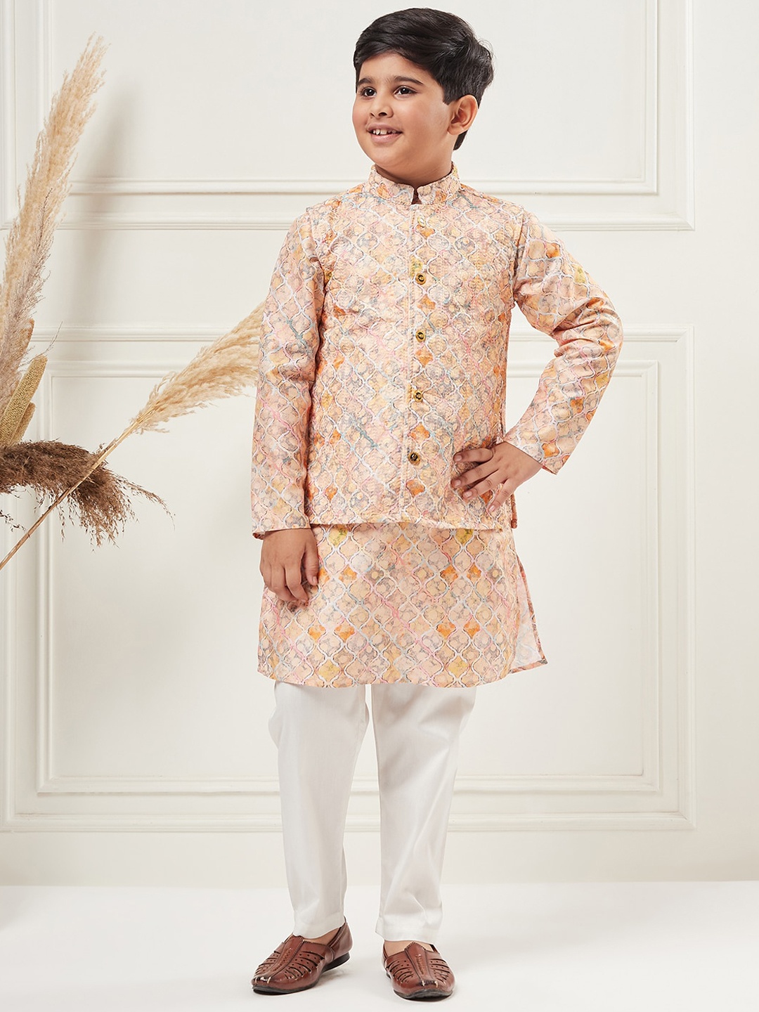 

Stylo Bug Boys Ethnic Motifs Printed Regular Kurta With Pyjamas And Nehru jacket, Pink