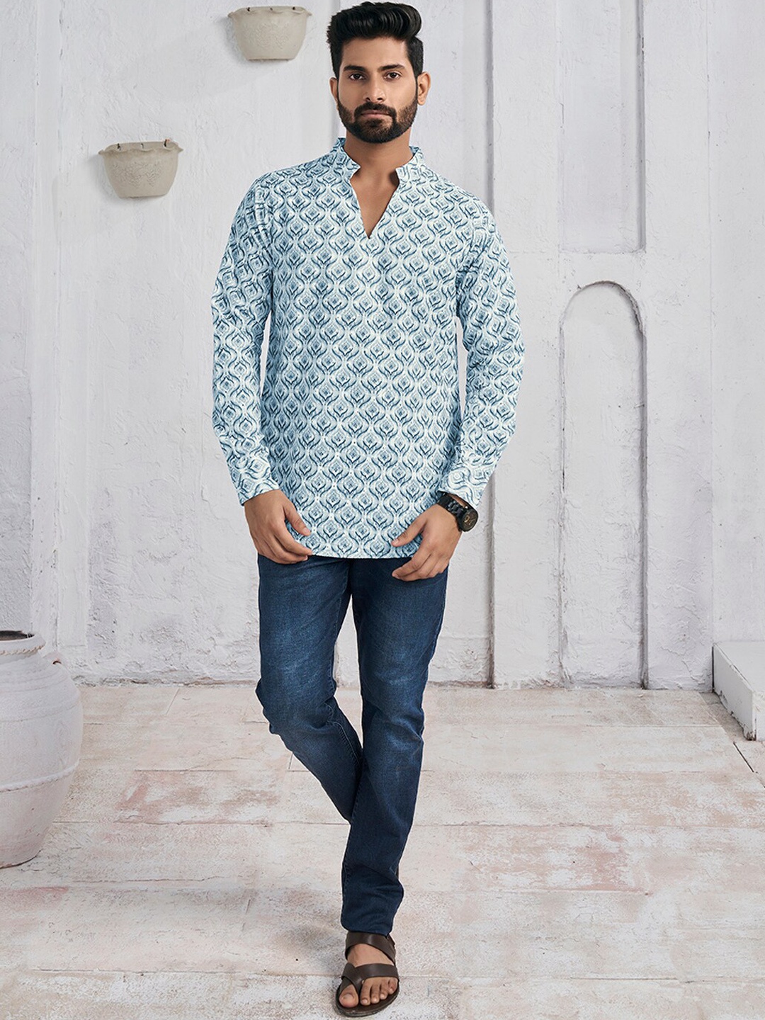 

Inddus Printed Chikankari Embroidered Pure Cotton Kurta, Off white