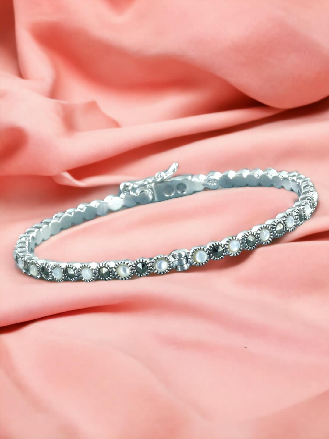 

Taraash 925 Sterling Silver Rhodium-Plated Lead-free Kada Bangle