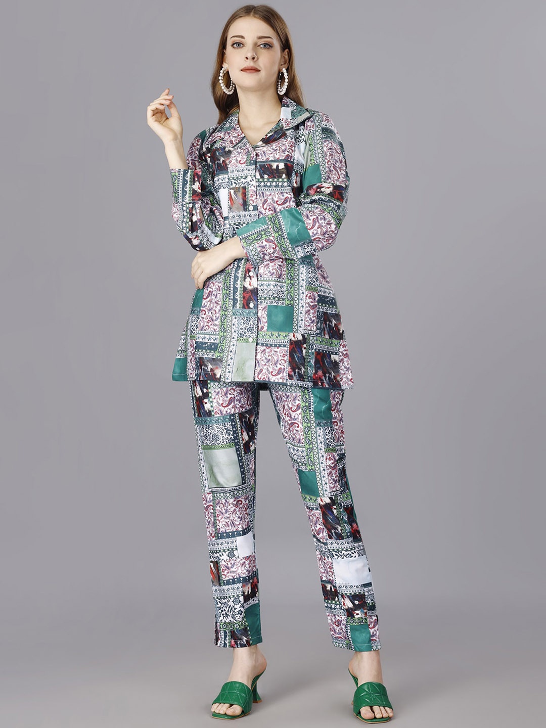 

Vaidehi Fashion Ethnic Motifs Printed Pure Cotton Tunic with Trousers, Green