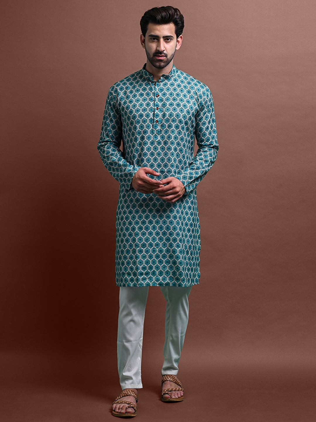 

VESHAM Ethnic Motifs Printed Regular Kurta With Pyjamas, Green