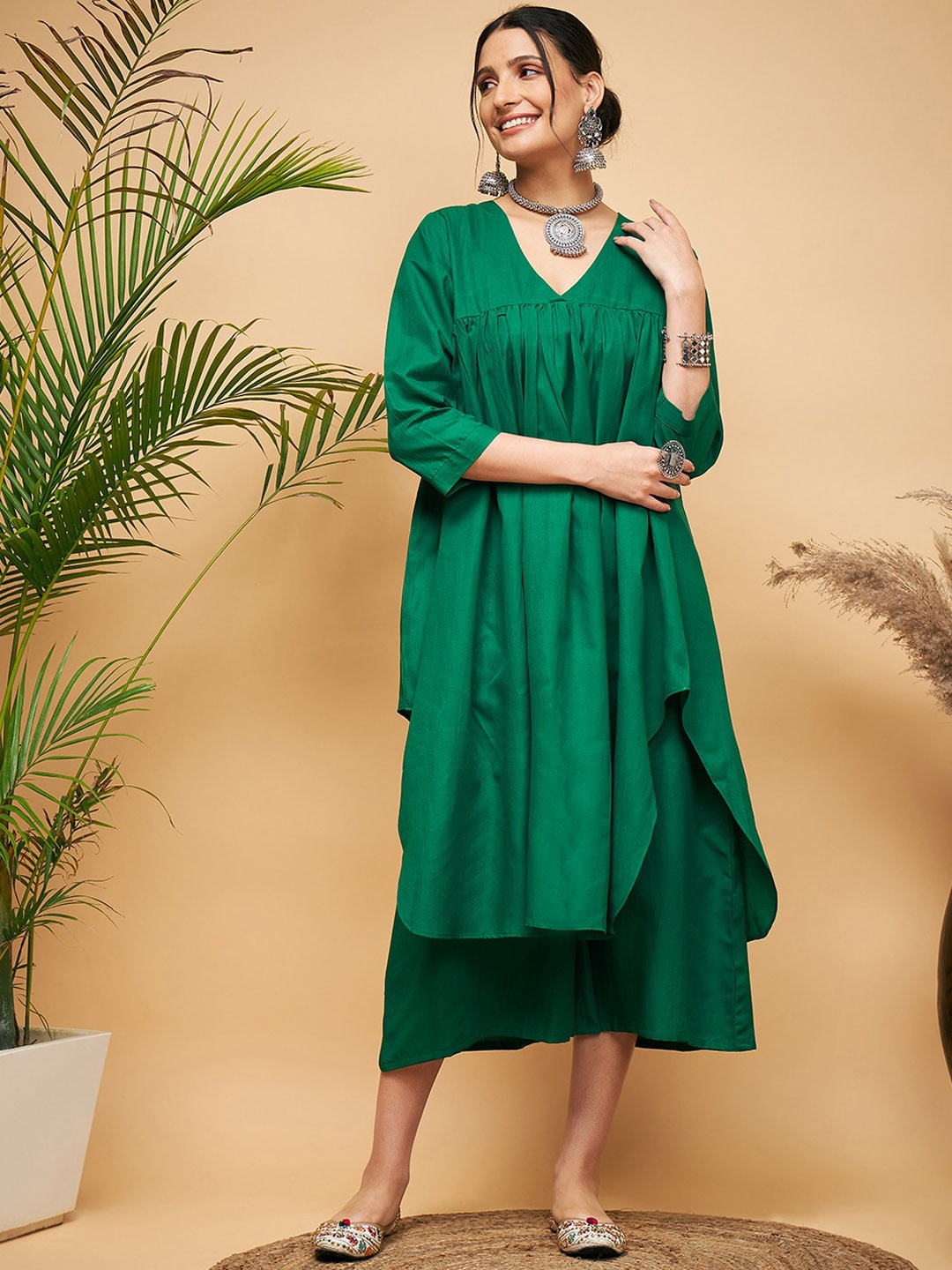 

InWeave V-Neck A-Line Regular Kurta with Palazzos, Green