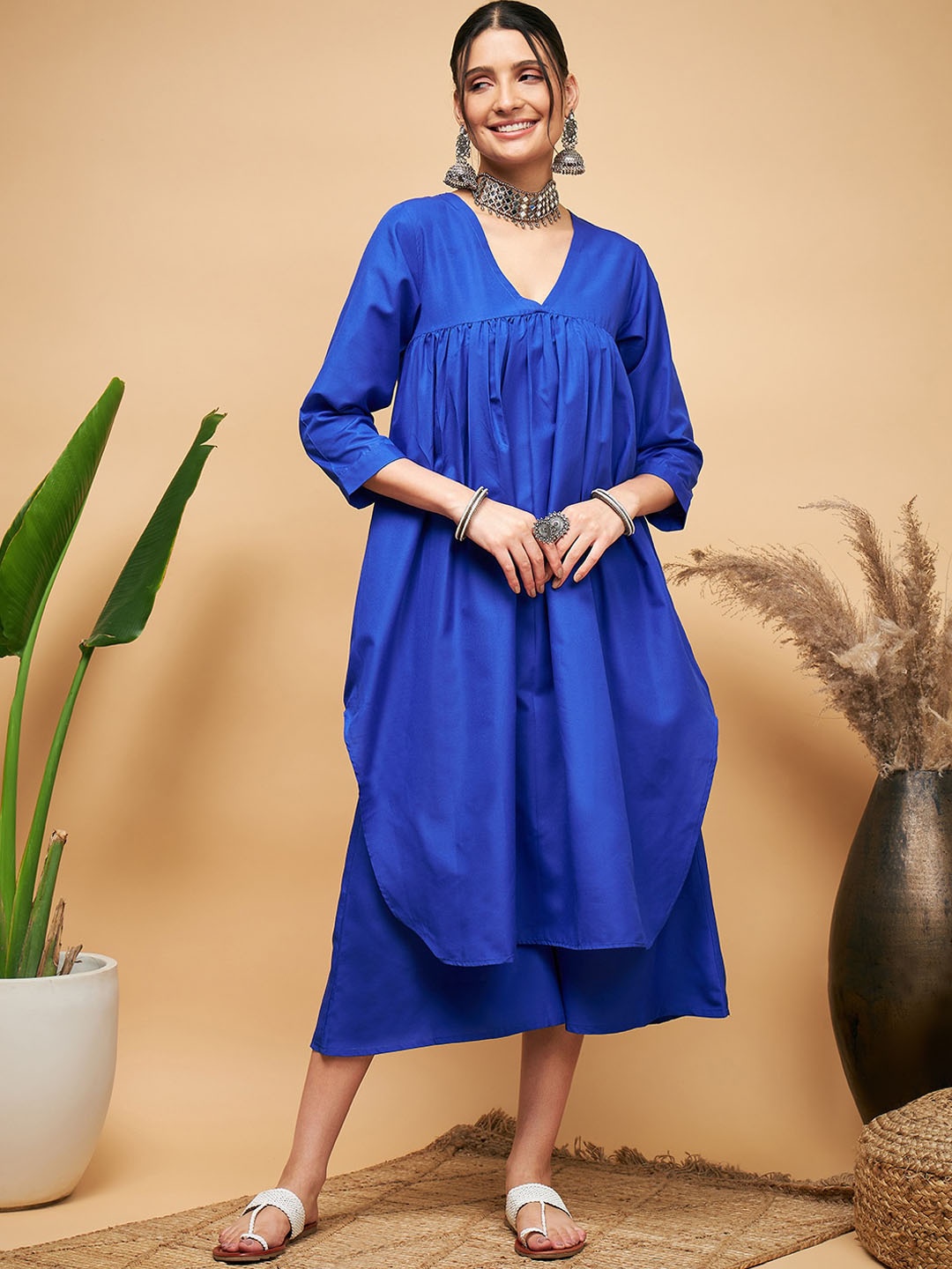 

InWeave V-Neck Empire Asymmetric Kurta With Palazzos, Blue