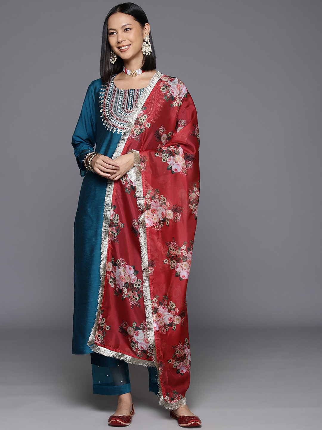 

Varanga Ethnic Motifs Yoke Design Sequinned Kurta with Trousers & With Dupatta, Teal