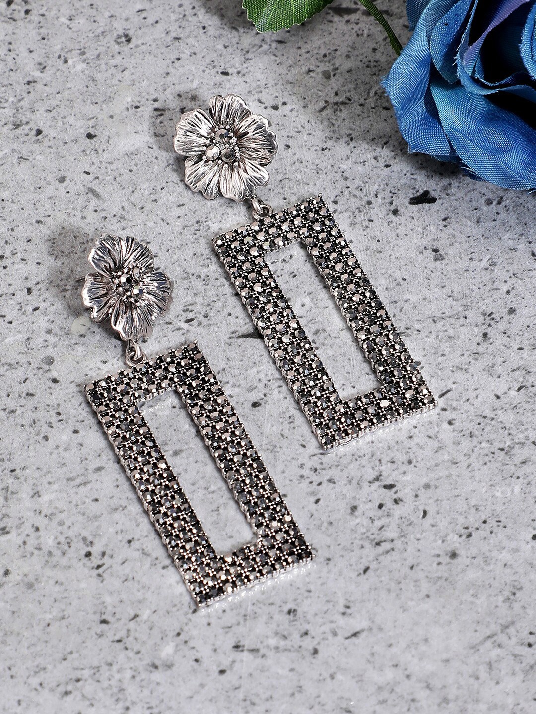 

SOHI Silver-Plated Stone-Studded Floral Shaped Drop Earrings