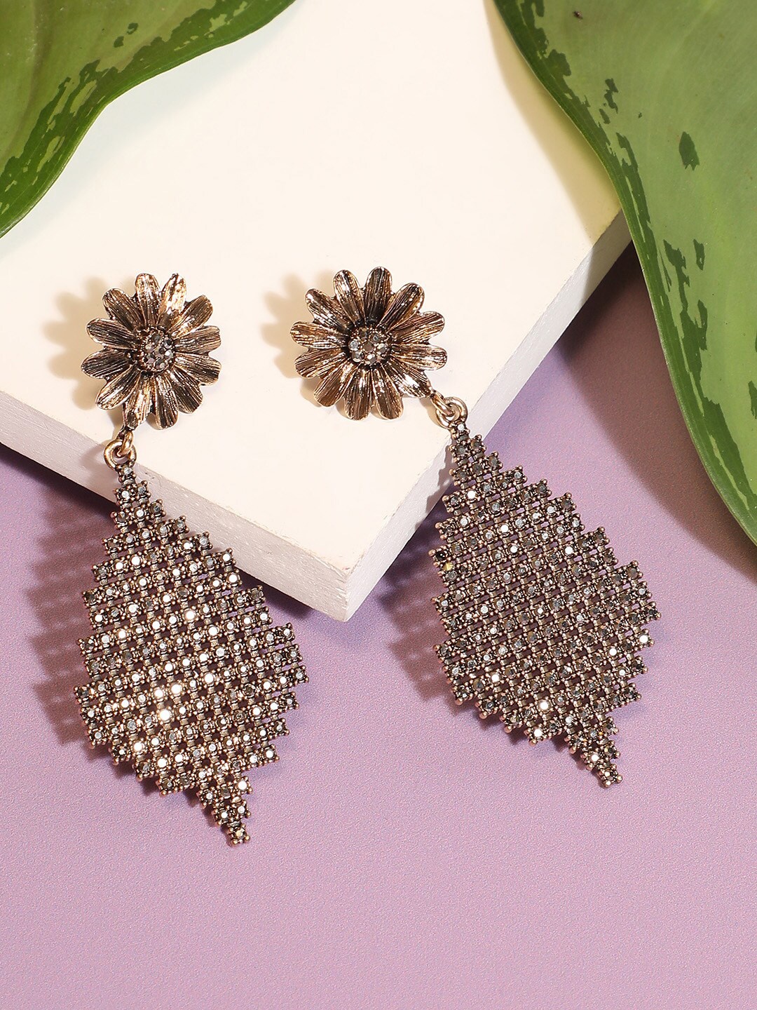 

SOHI Gold-Plated Stone Studded Floral Drop Earrings