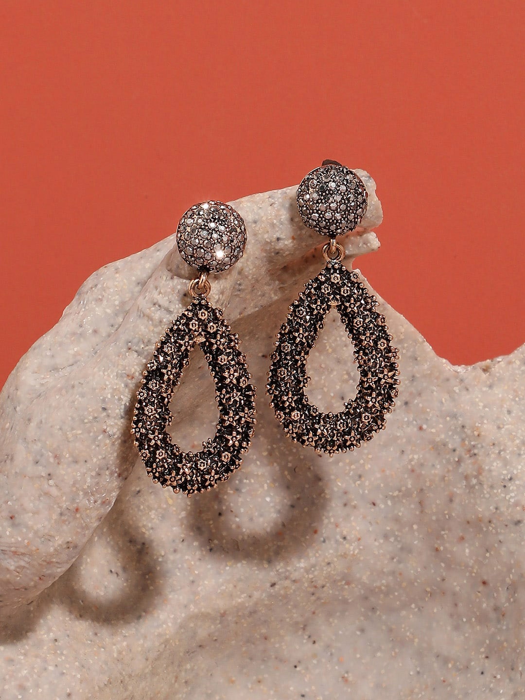 

SOHI Gold-Plated Contemporary Drop Earrings