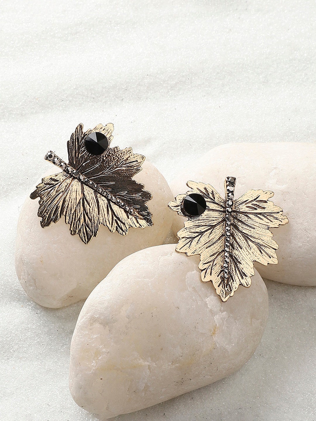 

SOHI Gold-Plated Stone Studded Leaf Shaped Stud Earrings