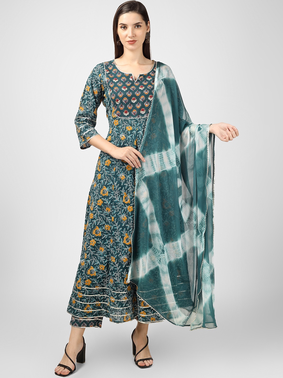 

CELEBRAVO Floral Printed Regular Gotta Patti Pure Cotton Kurta with Trousers & Dupatta, Green