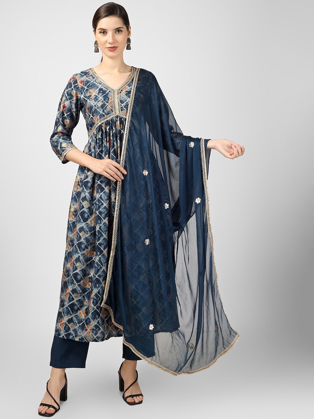 

CELEBRAVO Abstract Printed Threadi Work Chanderi Silk Kurta with Trousers & Dupatta, Blue