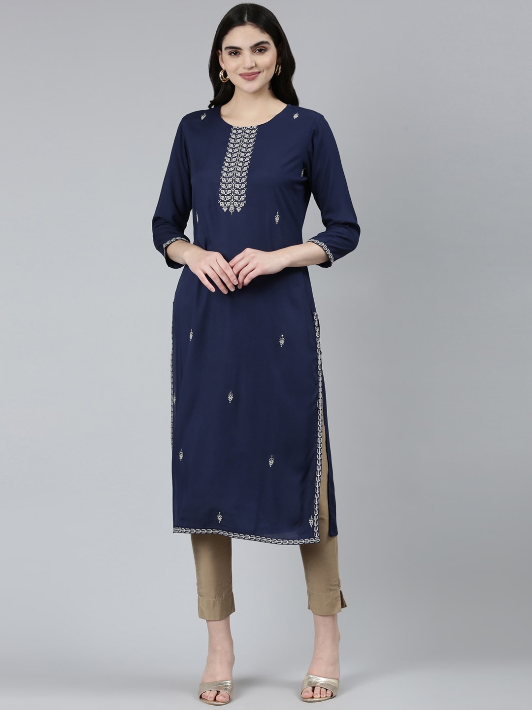 

Neerus Ethnic Motifs Embroidered Straight Kurta, Navy blue