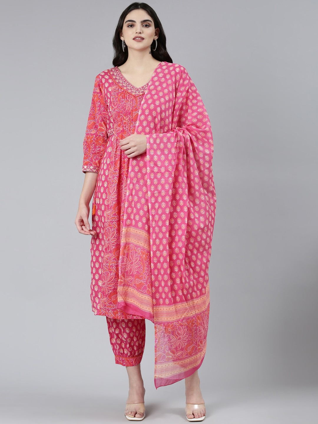

Neerus Floral Printed Regular Mirror Work Pure Cotton Kurta with Harem Pants & Dupatta, Pink