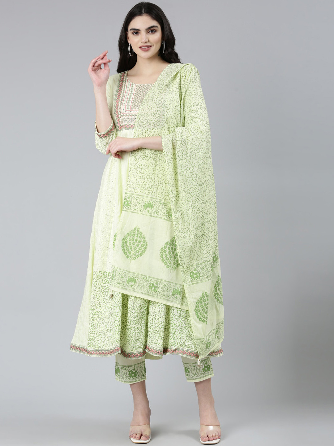 

Neerus Floral Printed Regular Thread Work Pure Cotton Kurta With Trousers & Dupatta, Green