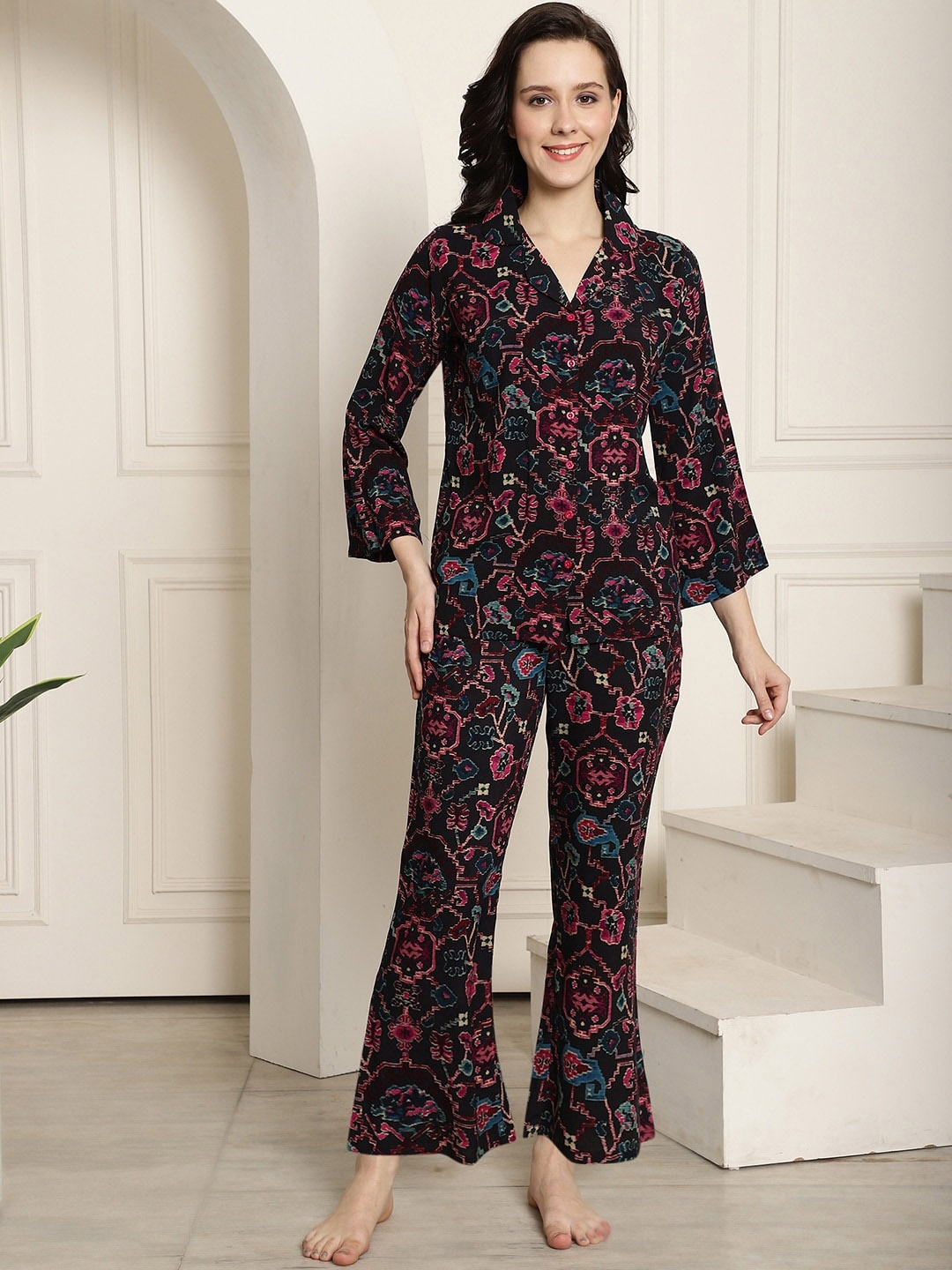 

Claura Ethnic Motifs Printed Shirt With Pyjamas, Black