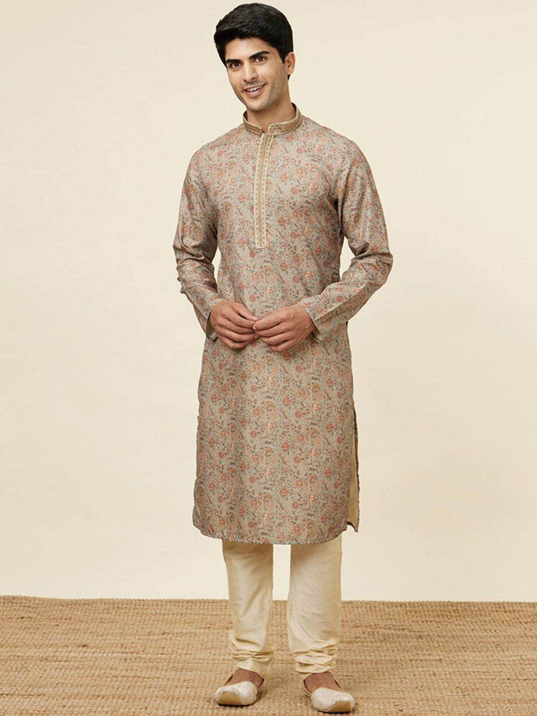 

Manyavar Ethnic Motifs Printed Regular Pure Silk Kurta with Churidar, Green