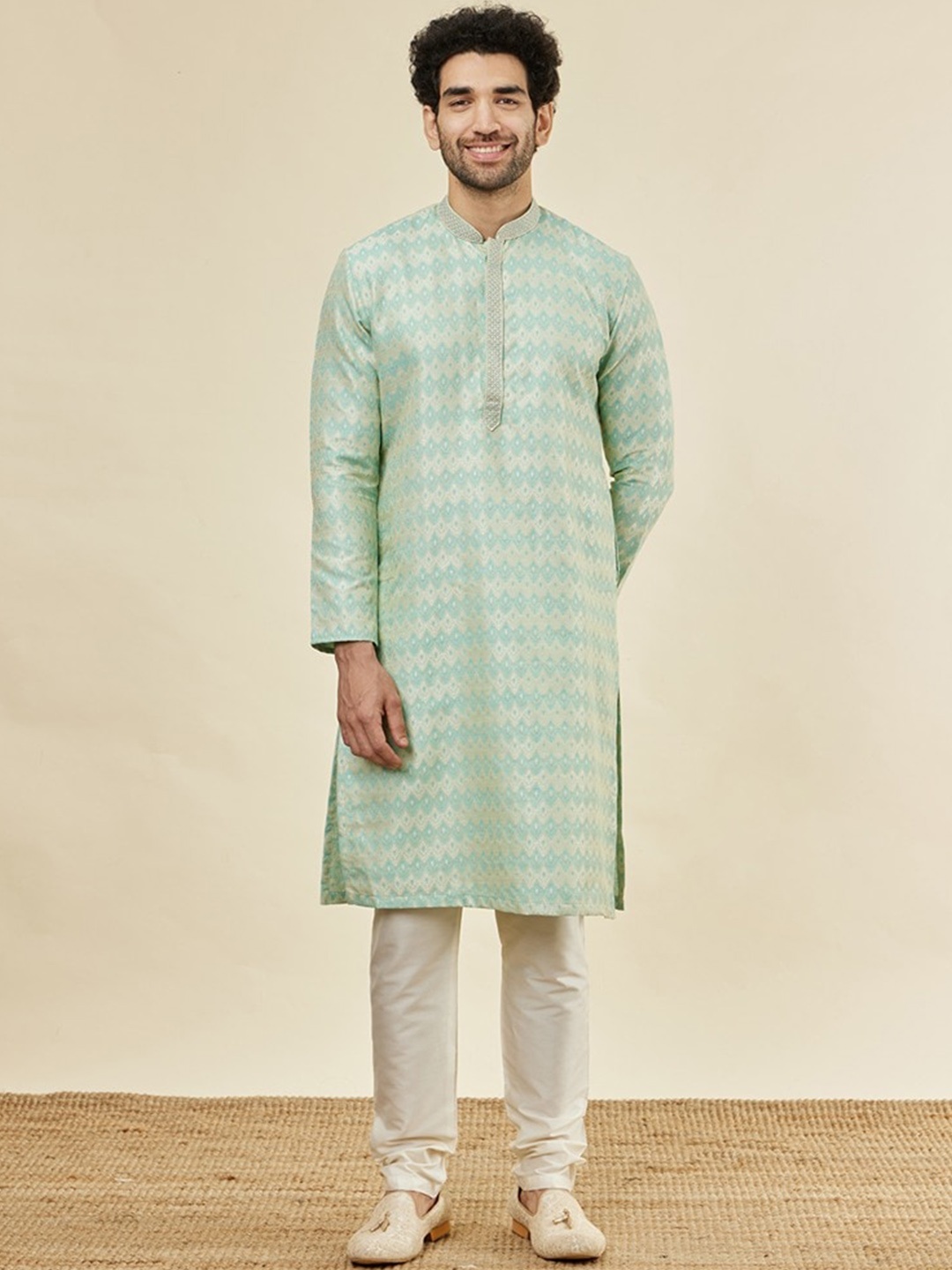 

Manyavar Ethnic Motifs Woven Design Kurta with Pyjamas, Green