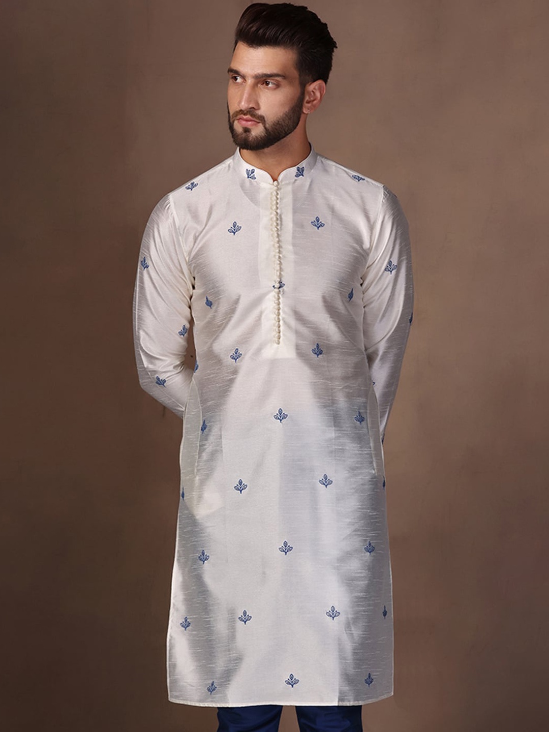 

KISAH Floral Embroidered Sequinned Silk Cotton Straight Kurta, White