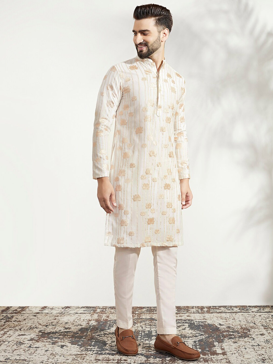 

KISAH Ethnic Woven Design Mandarin Collar Jacquard Straight Regular Kurta, Off white