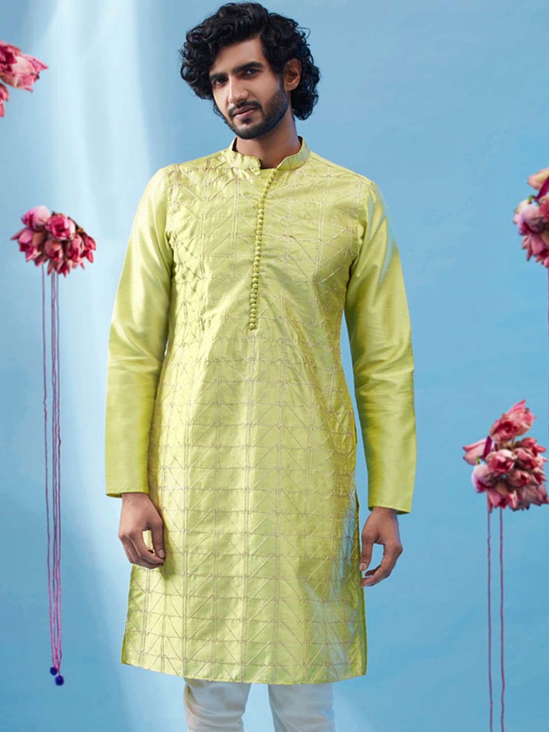 

KISAH Geometric Embroidered Mandarin Collar Gottapatti Kurta, Green