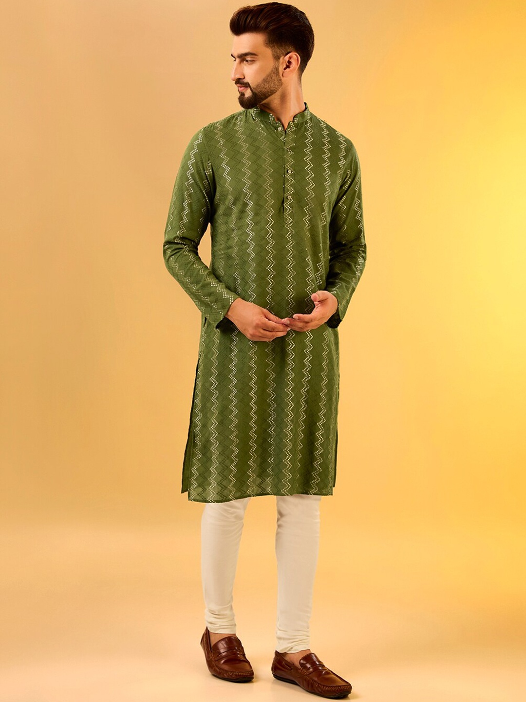 

KISAH Men Textured Regular Fit Abstract Print Kurta, Olive