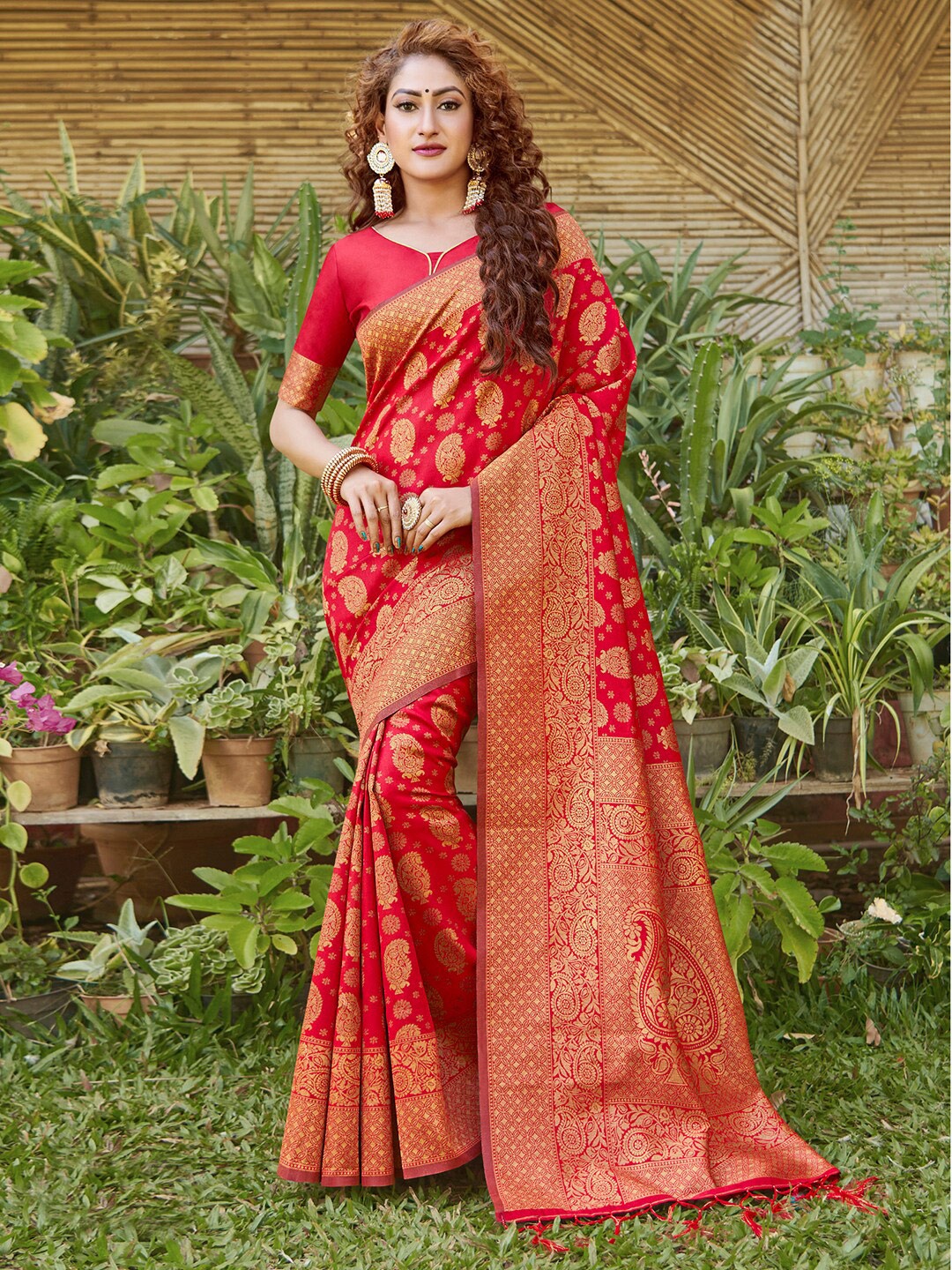 

Anouk Rustic Ethnic Motifs Woven Design Zari Saree, Red