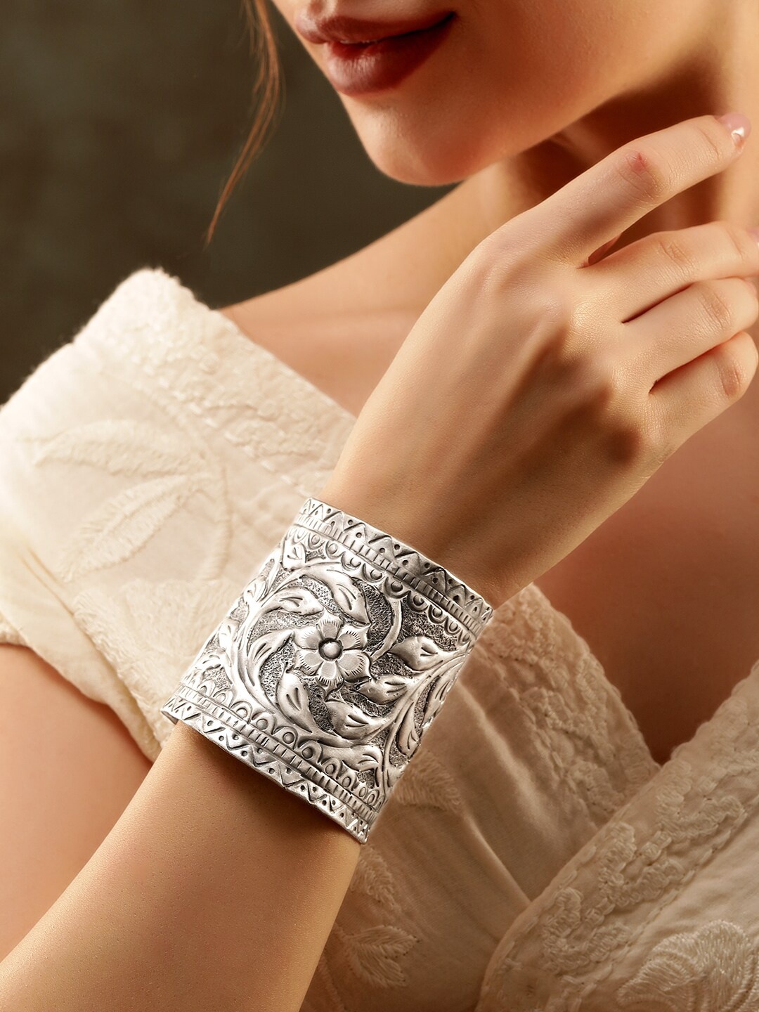 

Rubans Oxidised Silver-Plated Embossed Statement Cuff Bracelet