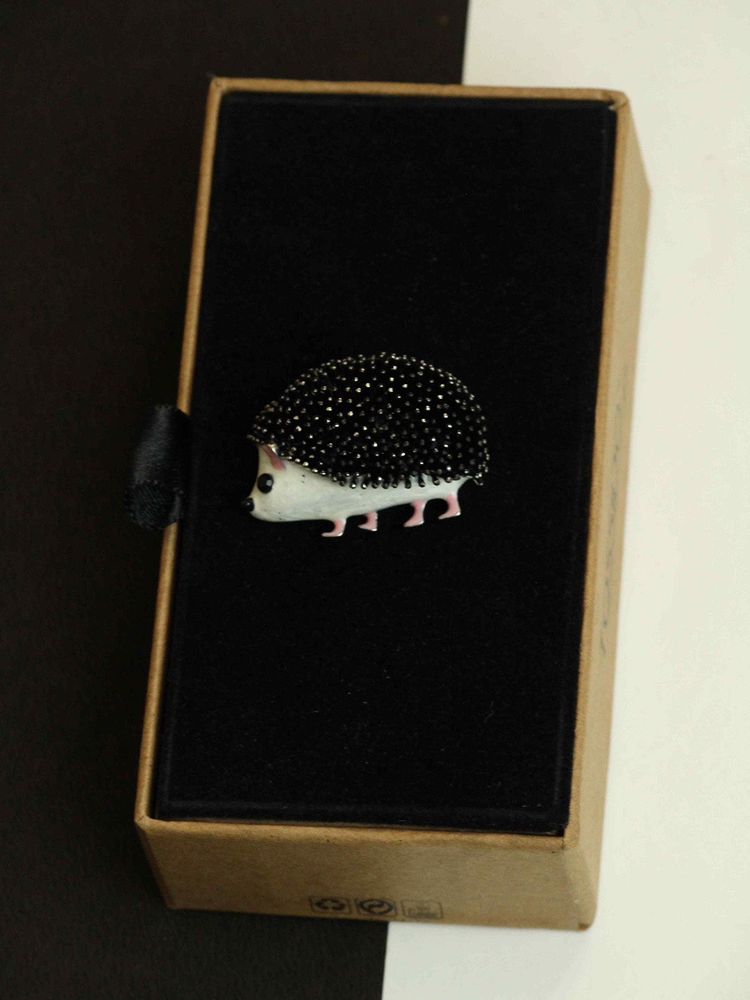 

Tossido Lapel Pin Hedgehog Brooch, Black