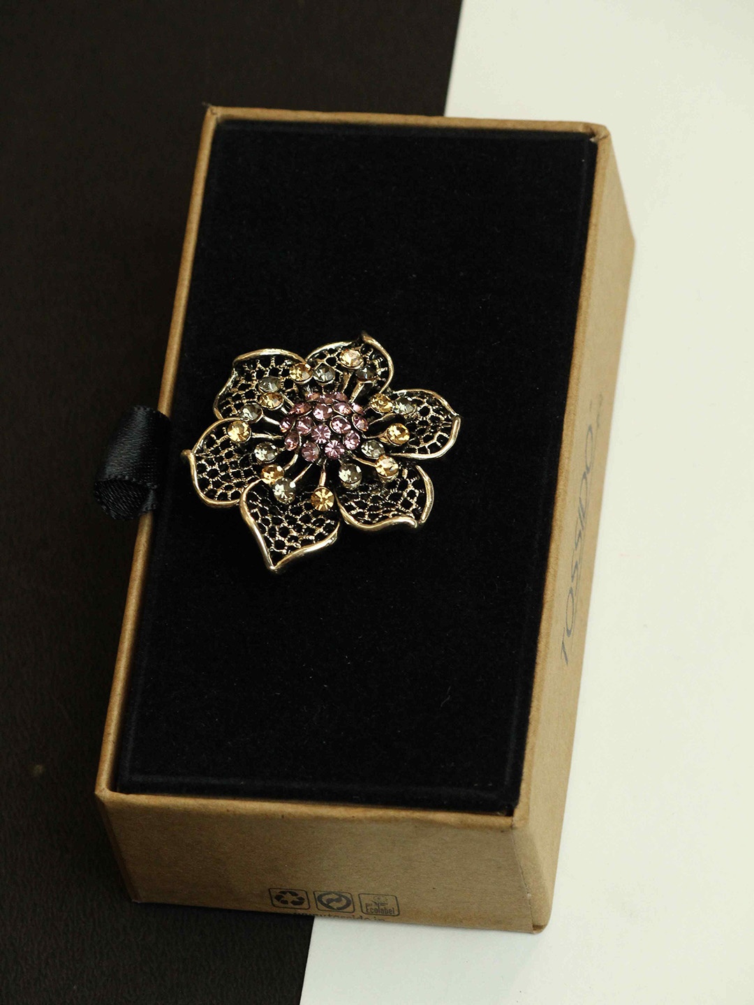 

Tossido Men Windflower Charm Stone Studded Brooch, Gold