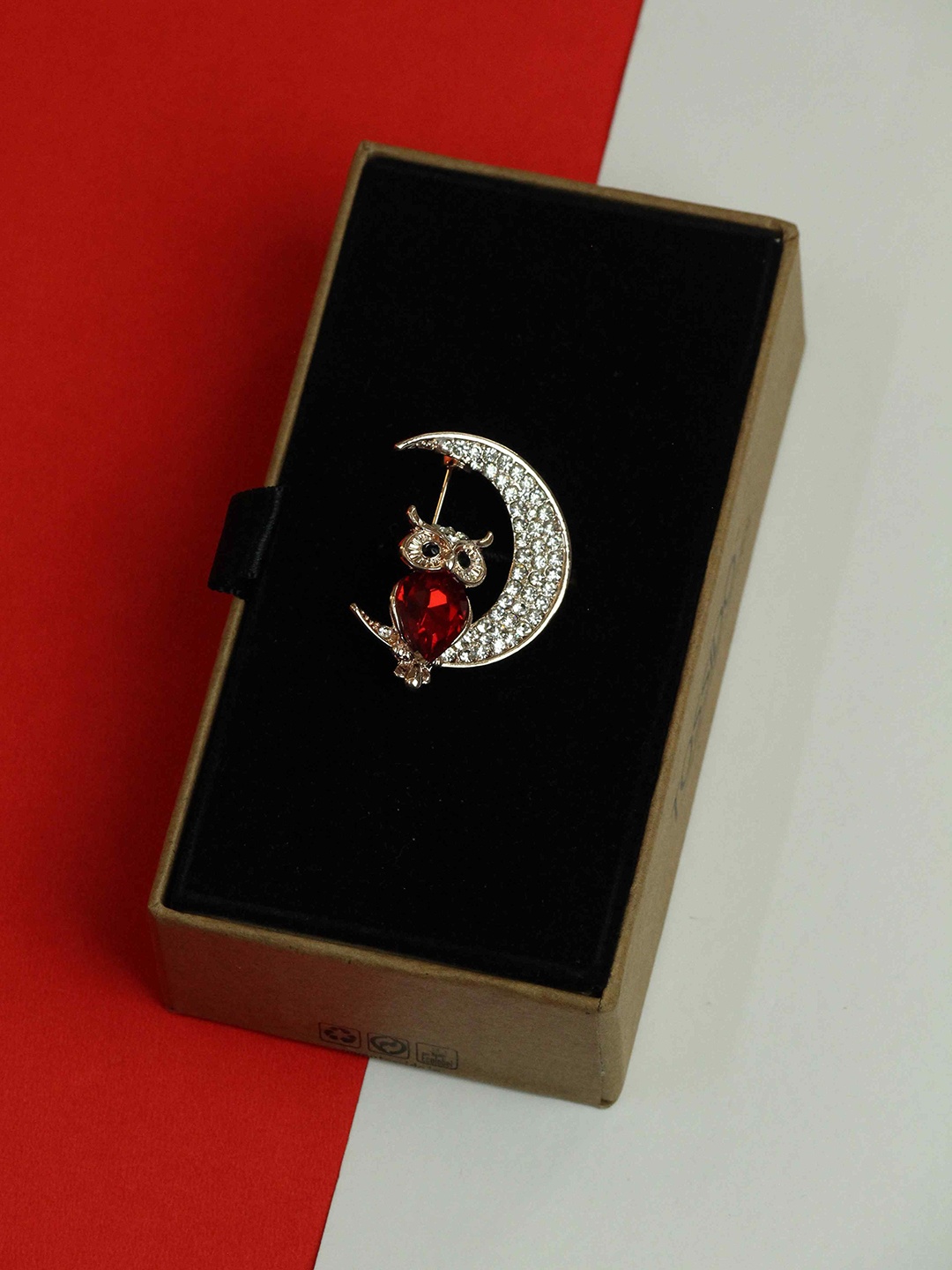 

Tossido Men Stone Studded Owl-Charm Brooch, Red