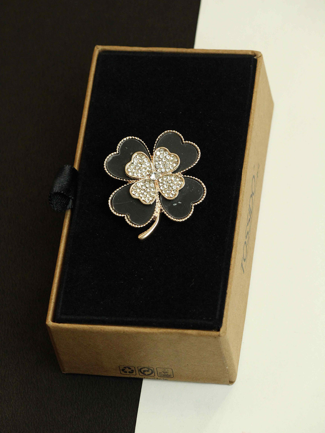 

Tossido Black & Gold Leaf Clover Brooch