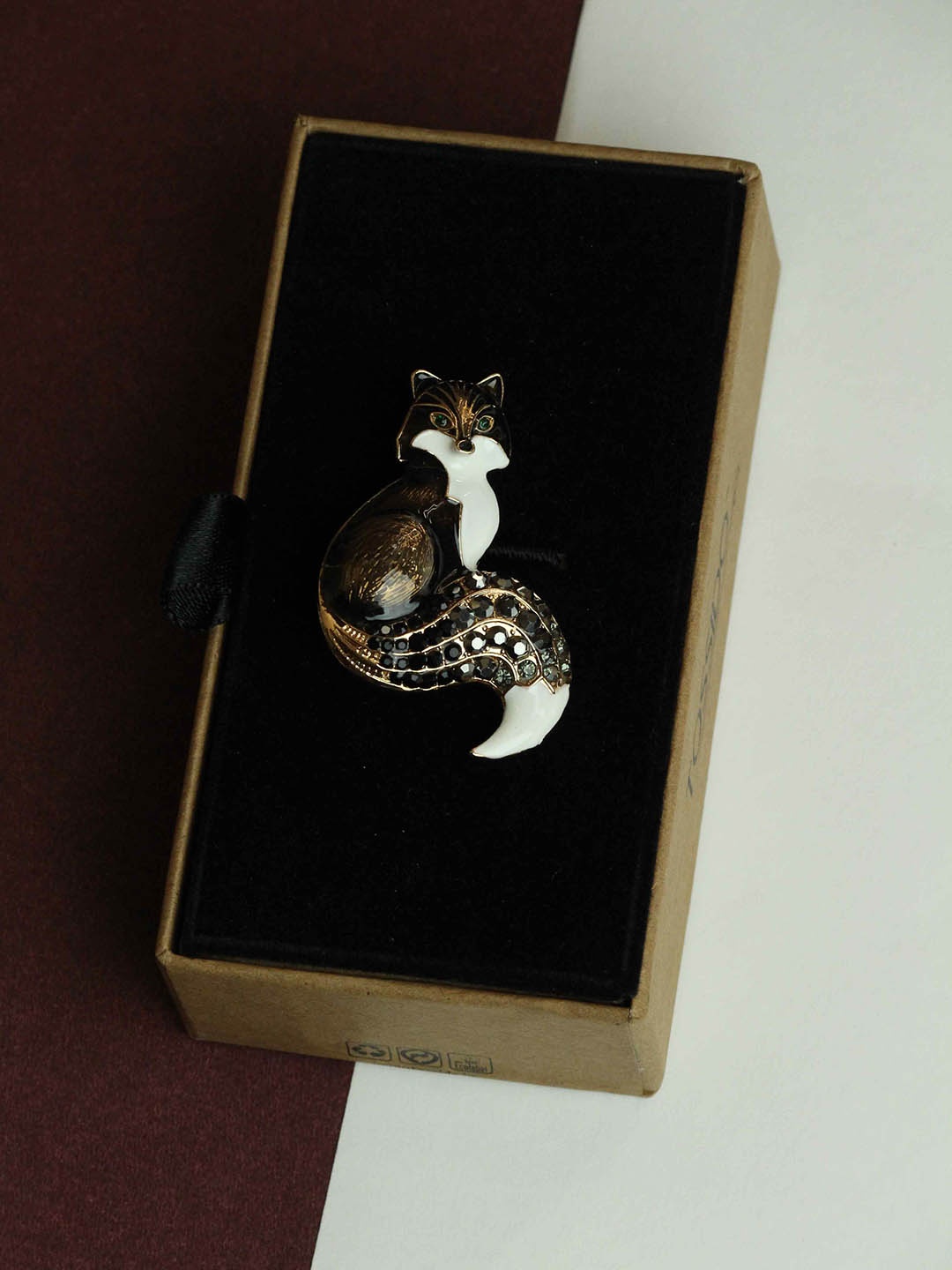 

Tossido Men Fox Charm Stone Studded Brooch, Brown