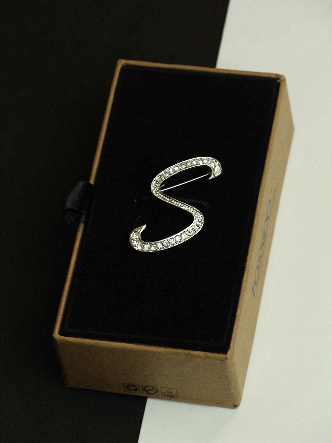 

Tossido Silver Alphabet S Brooch