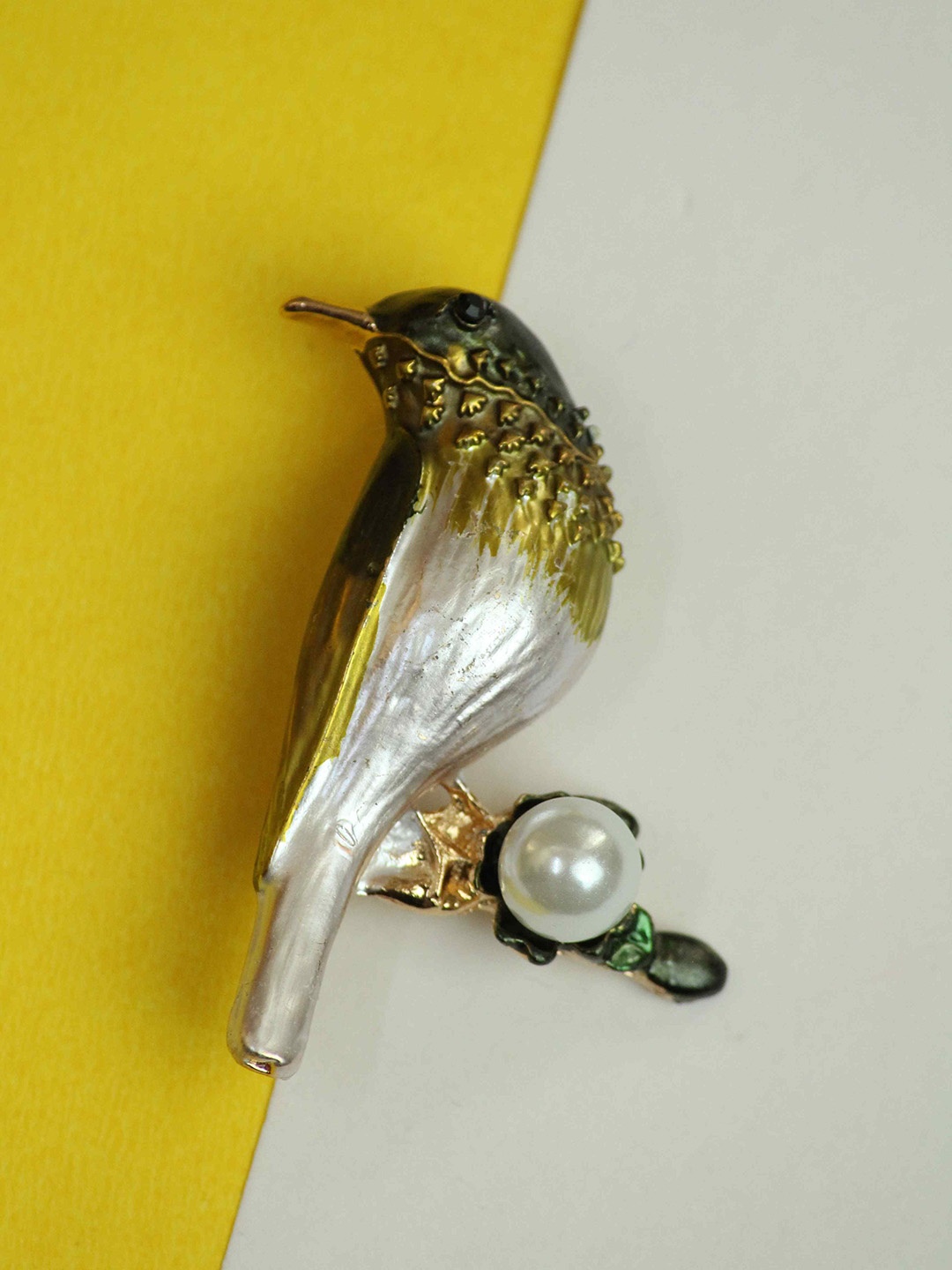 

Tossido Men Bird Charm Pearl Beaded Brooch, Gold