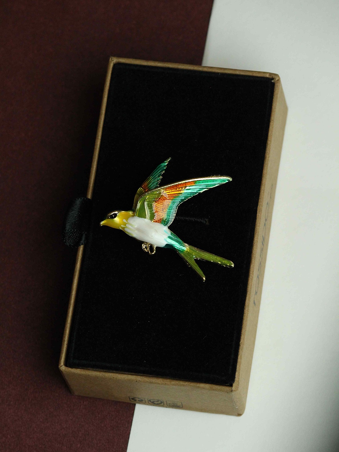 

Tossido Men Bird Charm Enamalled Brooch, Gold