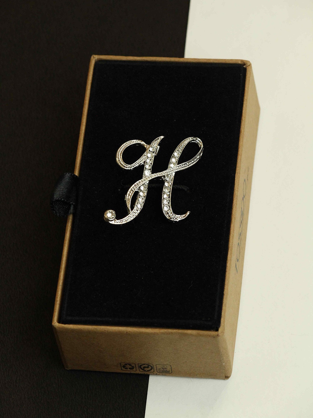

Tossido Alphabet H Brooch, Silver