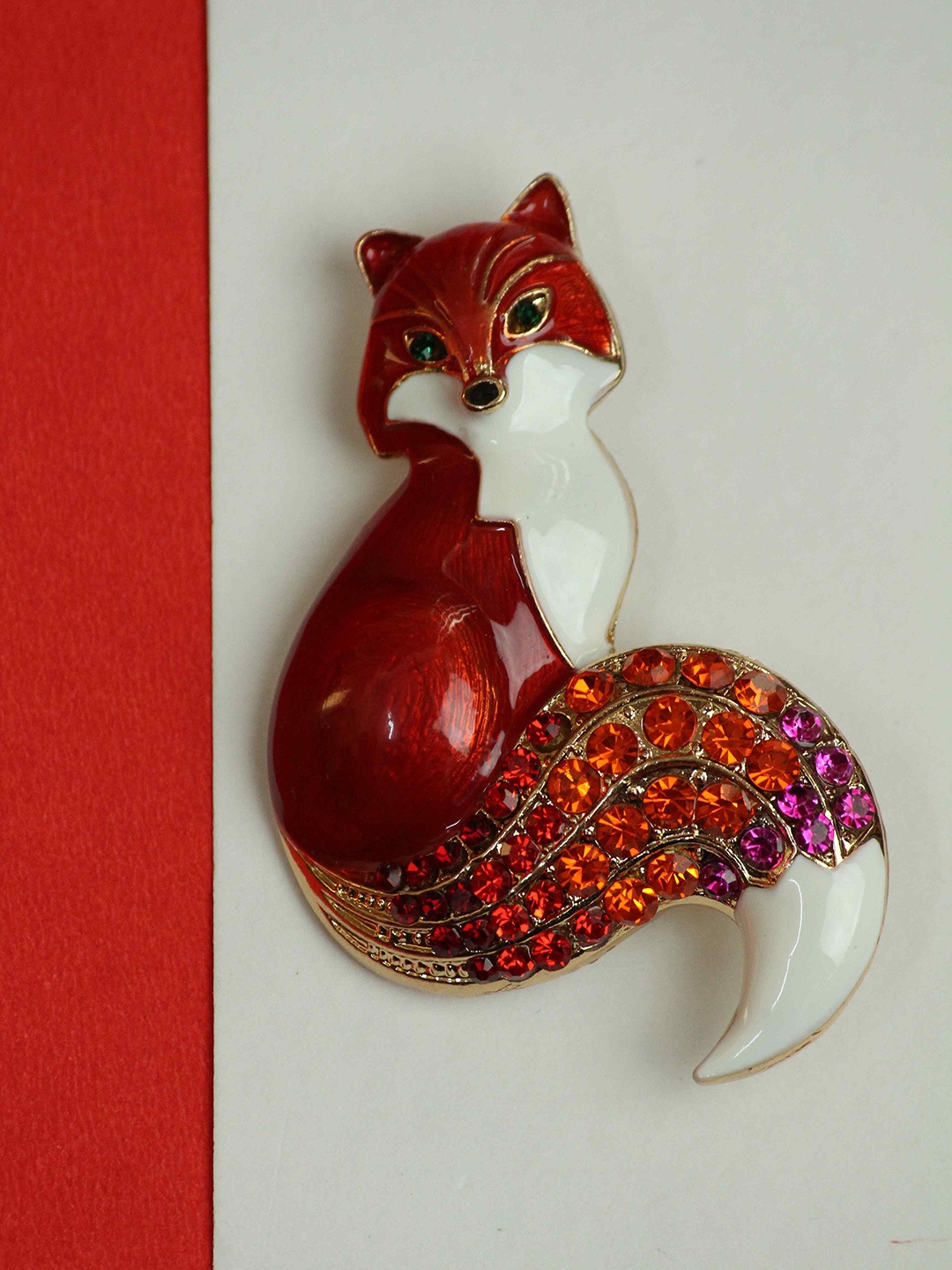 

Tossido Men Stone-Studded Enamelled Fox-Design Brooch, Maroon