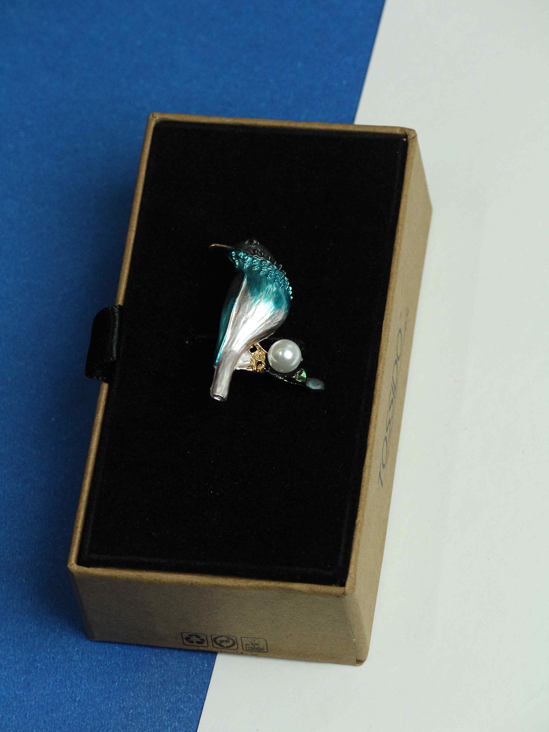 

Tossido Men Pearl-Studded Bird-Charm Brooch, Blue