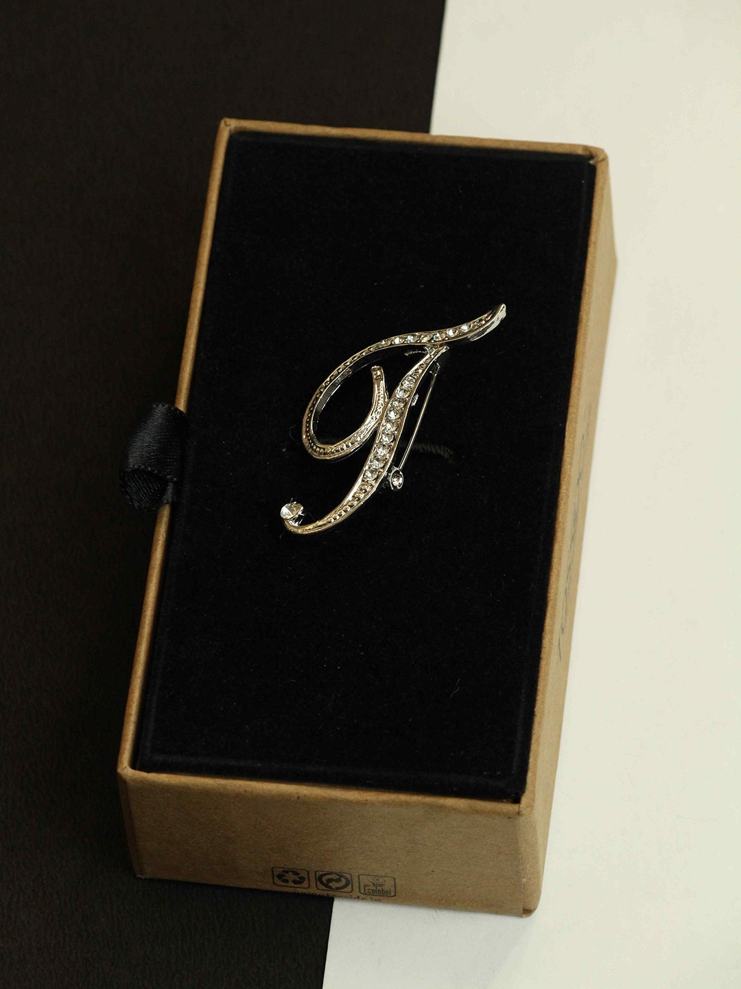 

Tossido Silver Alphabet T Brooch