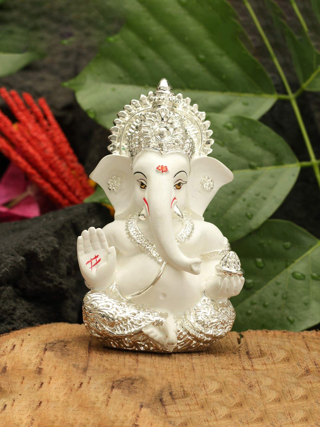 

CraftVatika White Textured Ganesha Ceramic Idol Showpiece