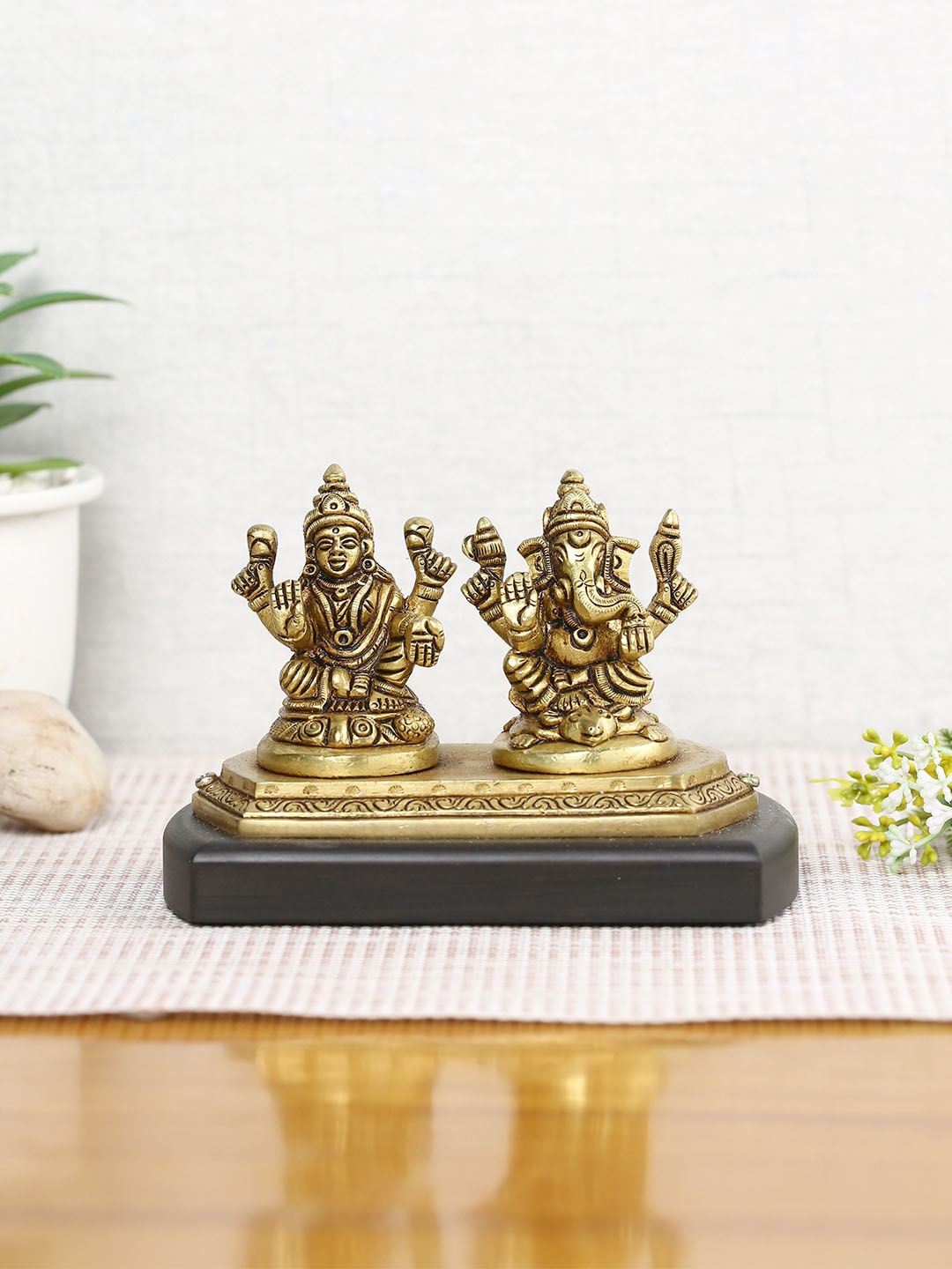 

CraftVatika Golden & Brown Wooden Base Lord Ganesha Goddess Lakshmi Brass Idol Showpiece, Gold
