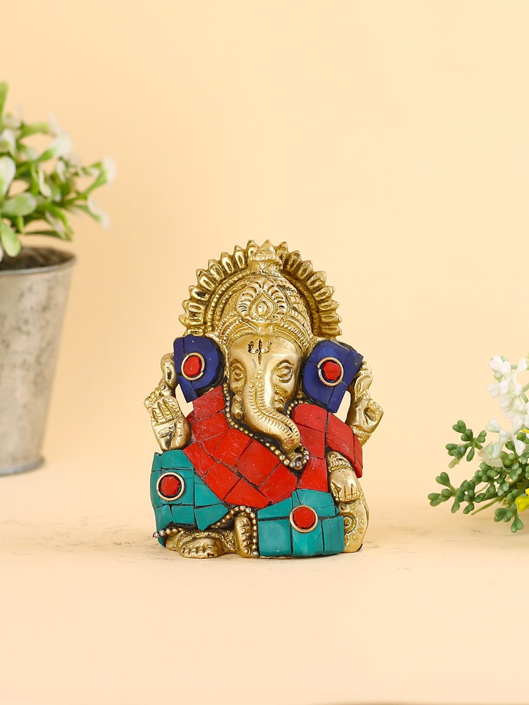 

CraftVatika Red & Green Textured Ganesh Brass Idol Showpiece