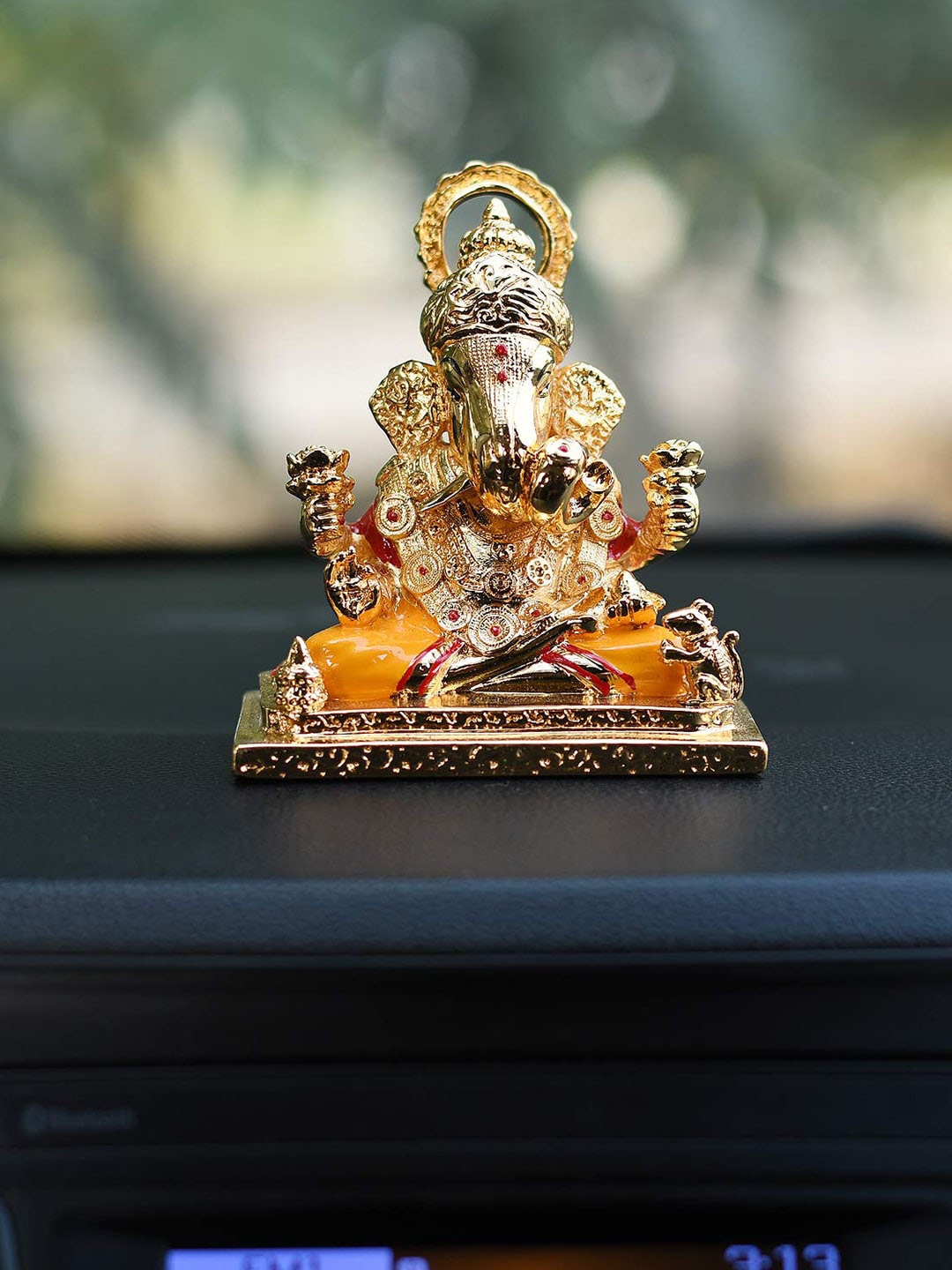 

CraftVatika Ganesha Creamic Idol Showpiece, Gold