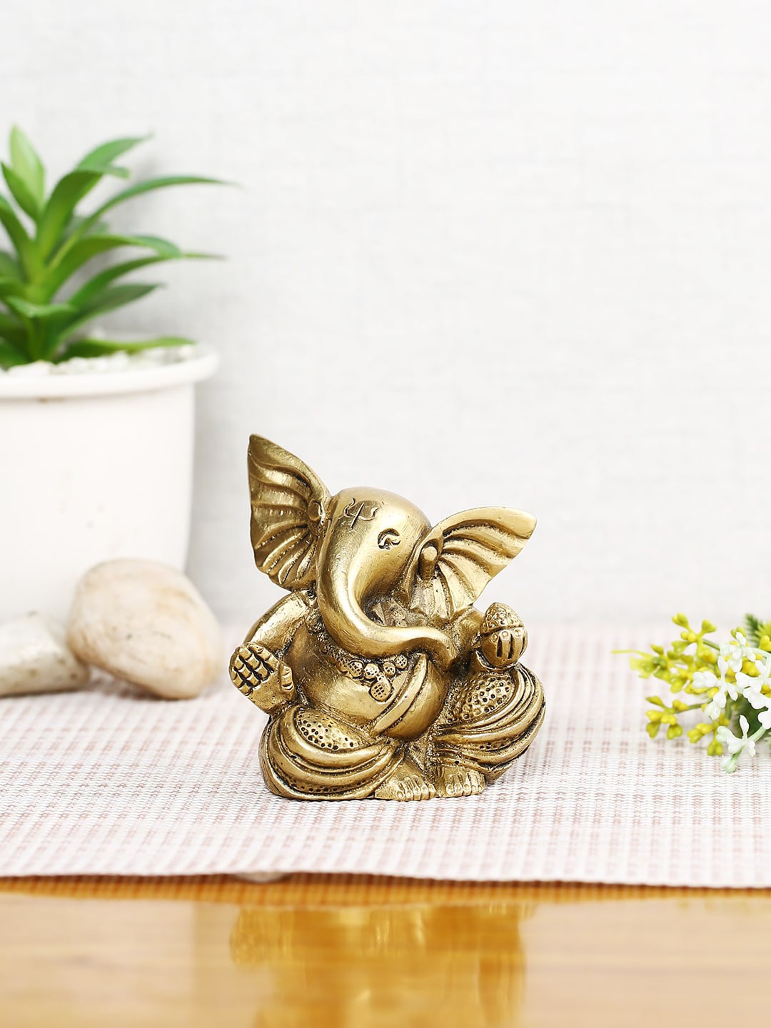 

CraftVatika Ganesha Idol Showpiece, Gold