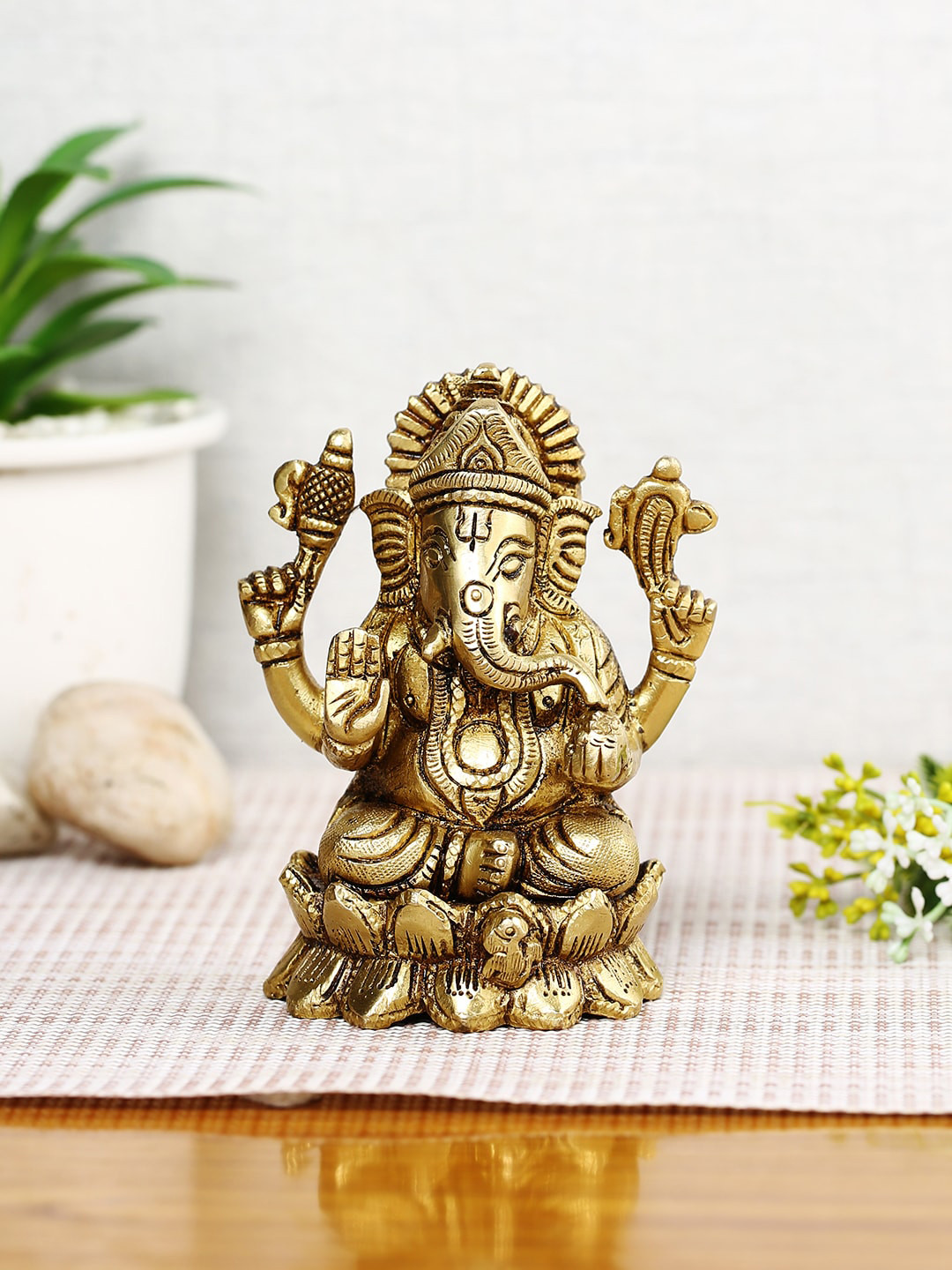 

CraftVatika Golden Ganesha Brass Idol Showpiece, Gold