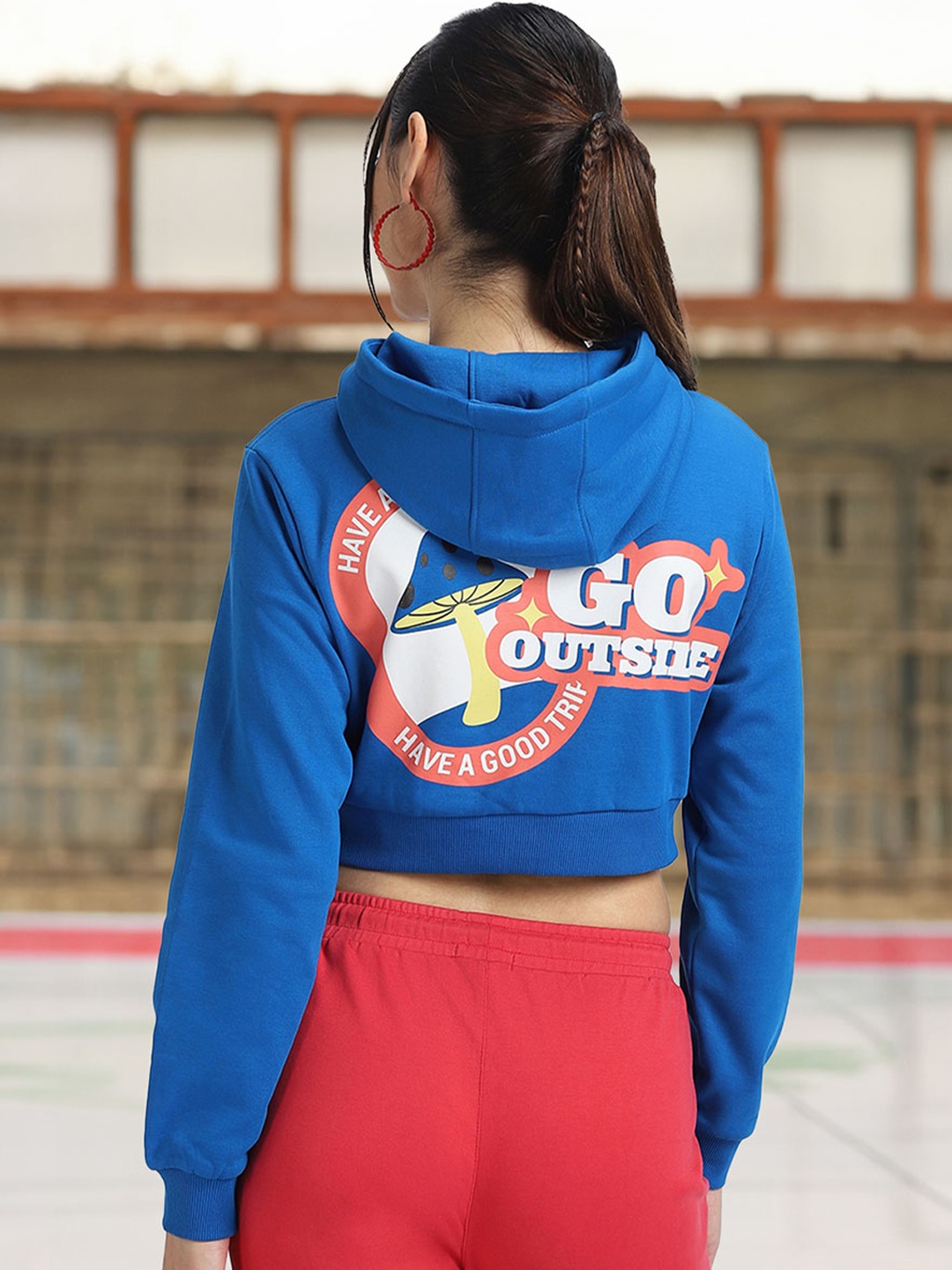JUNEBERRY Typography Printed Hooded Fleece Pullover, Blue